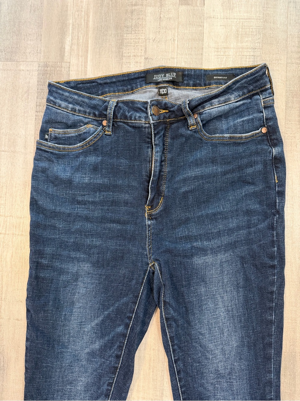 Judy Blue Women’s Jeans Size 11/30 Skinny Fit Dark Wash Raw Hem Stretch Denim